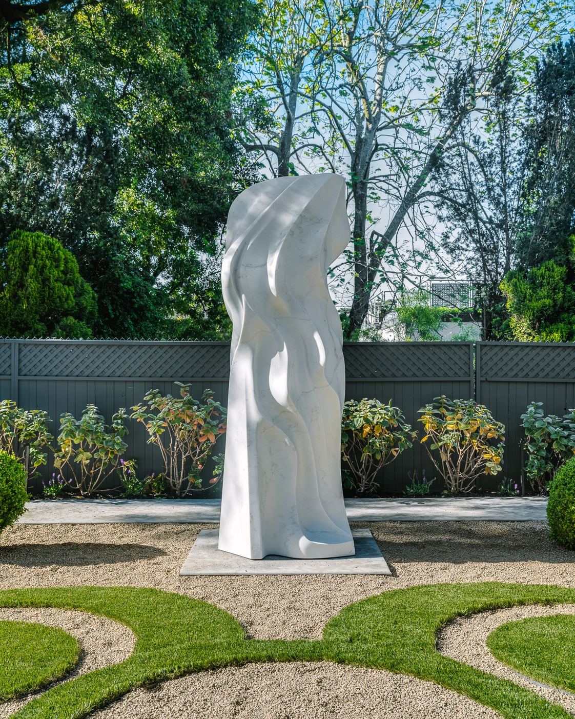 Yoko Kubrick's monumental marble sculpture Lethe at the 2019 San Francisco Decorator Showcase